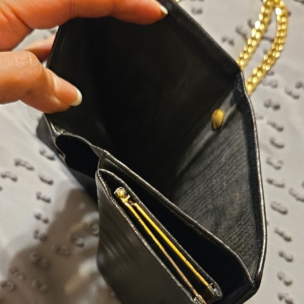 CHANEL Black Leather Card Holder with Gold Chain - Picture 8 of 11